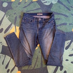 Levis Shaping Skinny 28